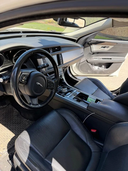 2016 Jaguar X260 XF - Image 6 of 8
