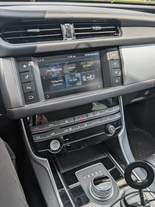 2016 Jaguar X260 XF - Image 12 of 13