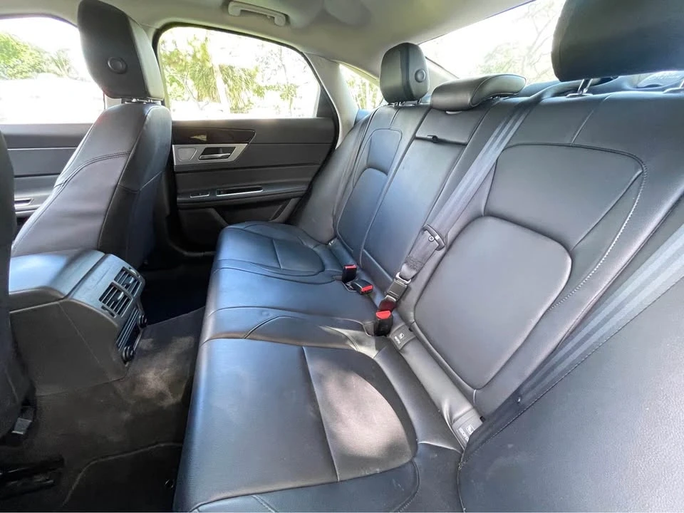 2016 Jaguar X260 XF - Image 9 of 12