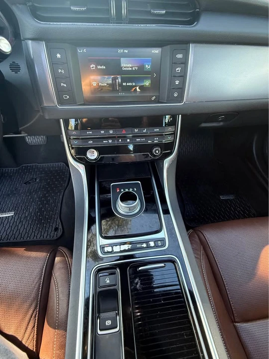 2016 Jaguar X260 XF - Image 16 of 17
