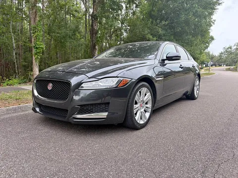 2016 Jaguar XF Premium Luxury Sedan
