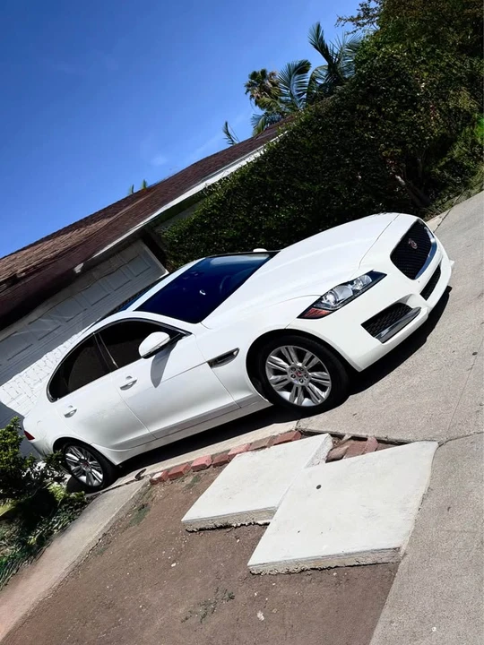 2016 Jaguar X260 XF - Image 2 of 6