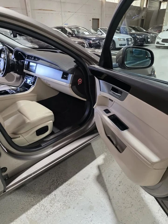 2016 Jaguar X260 XF - Image 16 of 19