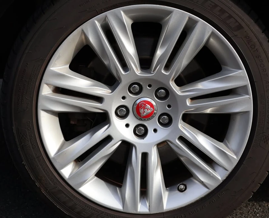 2016 Jaguar X260 XF - Image 14 of 20