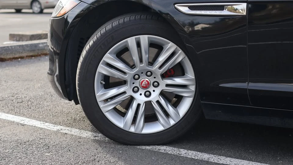 2016 Jaguar X260 XF - Image 16 of 20