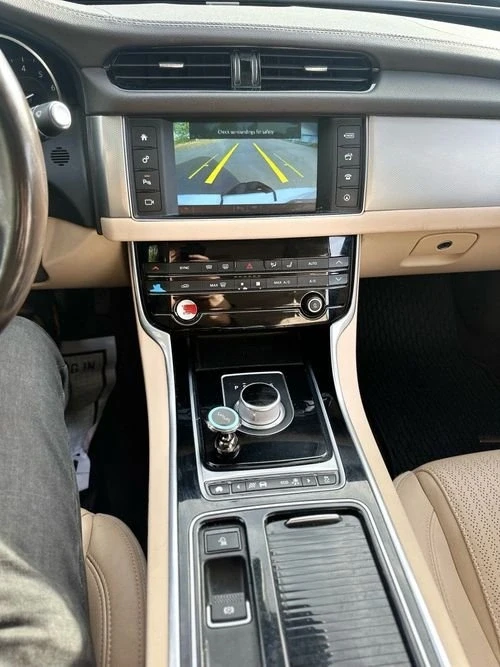 2016 Jaguar X260 XF - Image 19 of 20