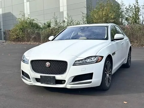 2016 Jaguar XF Prestige