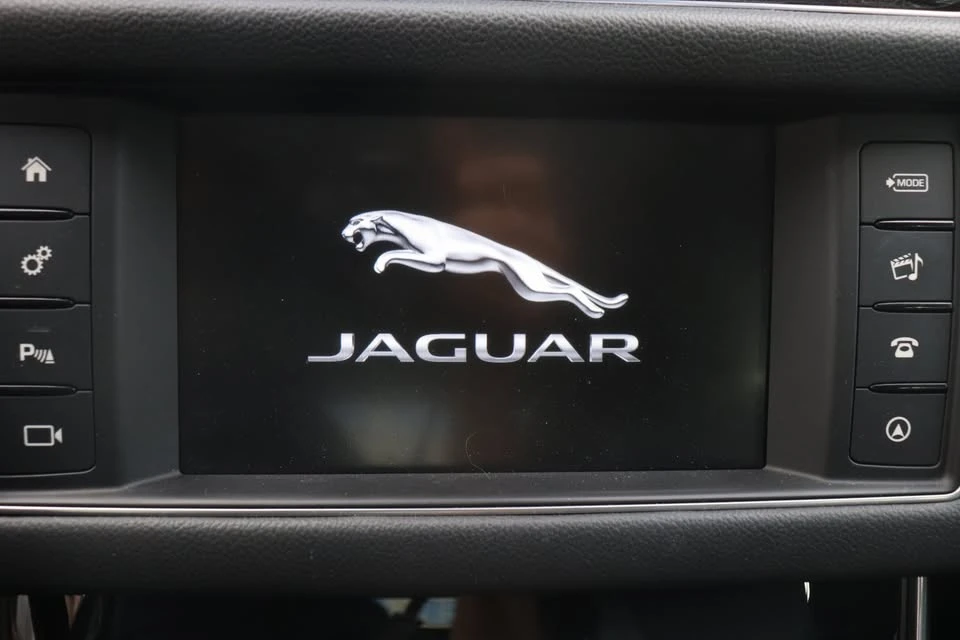 2016 Jaguar X260 XF - Image 14 of 15