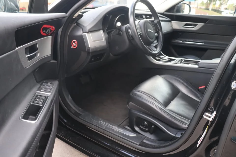 2016 Jaguar X260 XF - Image 12 of 15