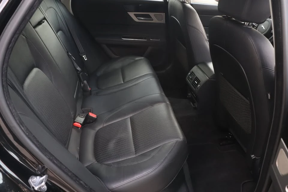 2016 Jaguar X260 XF - Image 11 of 15