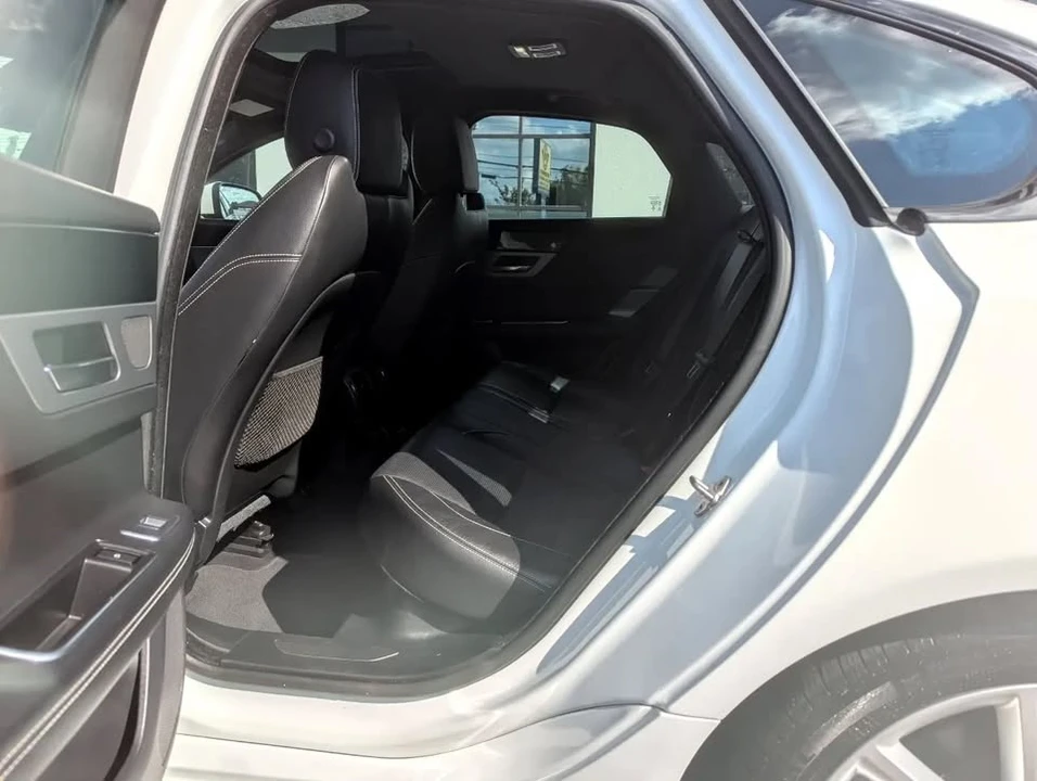 2016 Jaguar X260 XF - Image 16 of 18