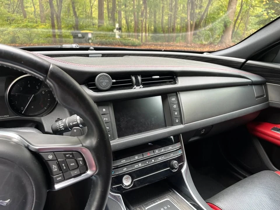 2016 Jaguar X260 XF - Image 9 of 20