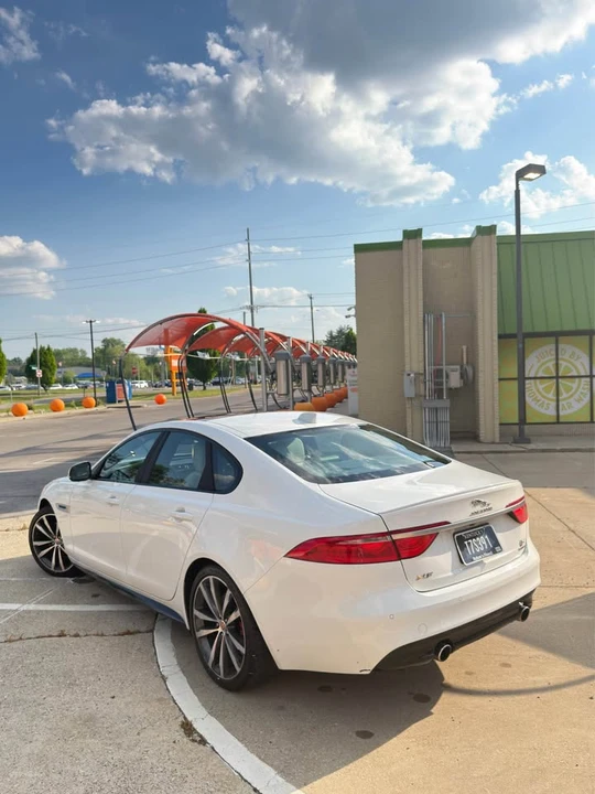 2016 Jaguar X260 XF - Image 5 of 9