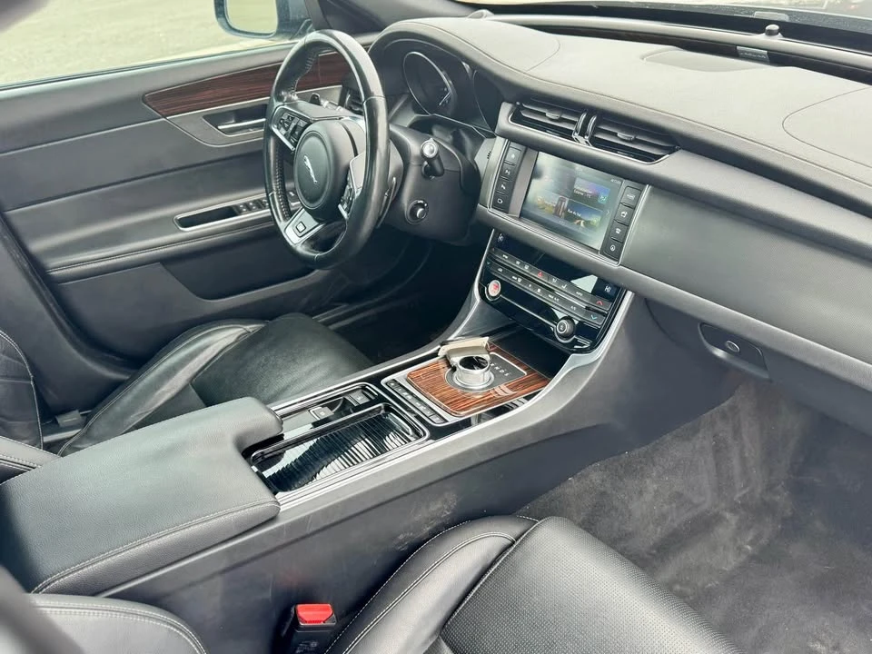 2016 Jaguar X260 XF - Image 8 of 14