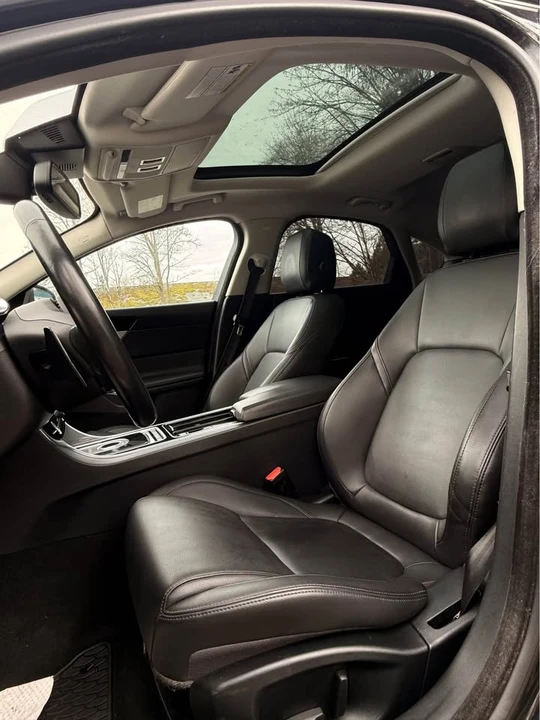 2016 Jaguar X260 XF - Image 9 of 15