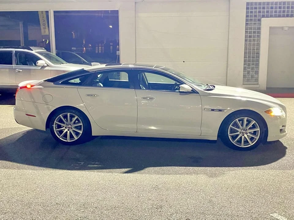2016 Jaguar X351 XJ - Image 6 of 14
