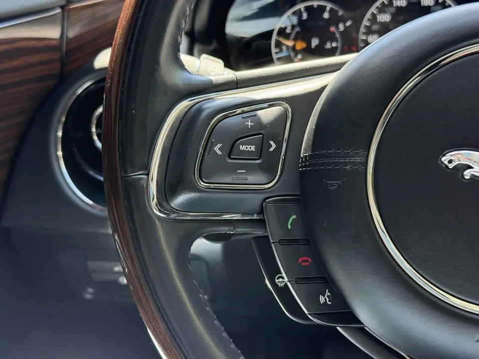 2016 Jaguar X351 XJ - Image 11 of 20