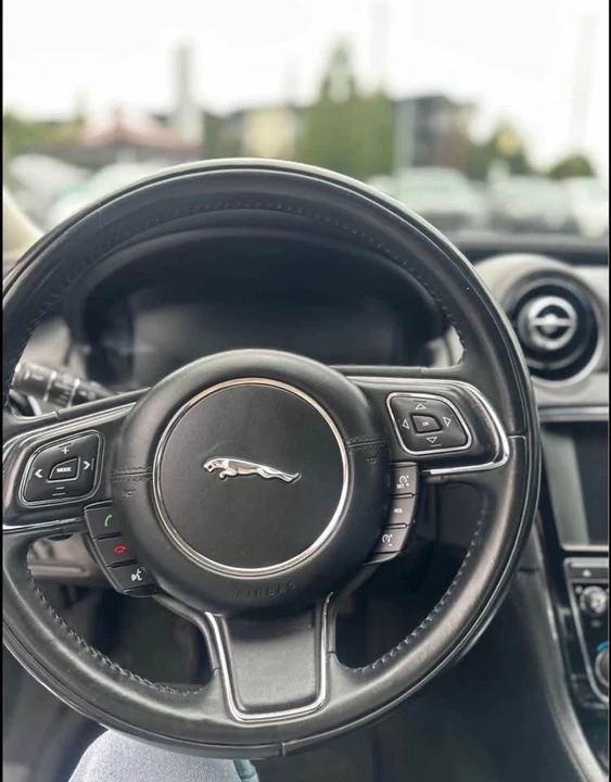 2016 Jaguar X351 XJ - Image 2 of 4