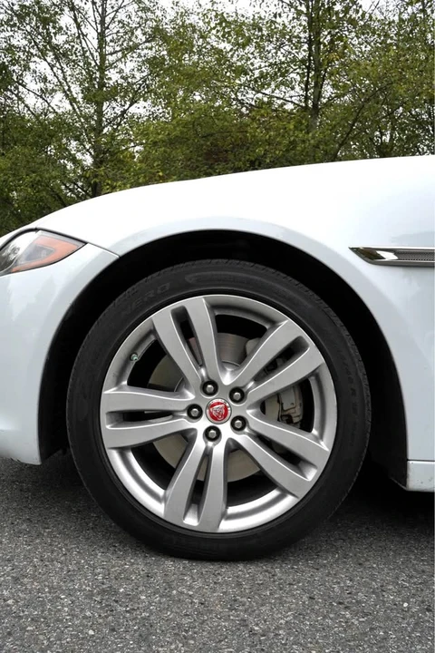 2016 Jaguar X351 XJ - Image 7 of 15