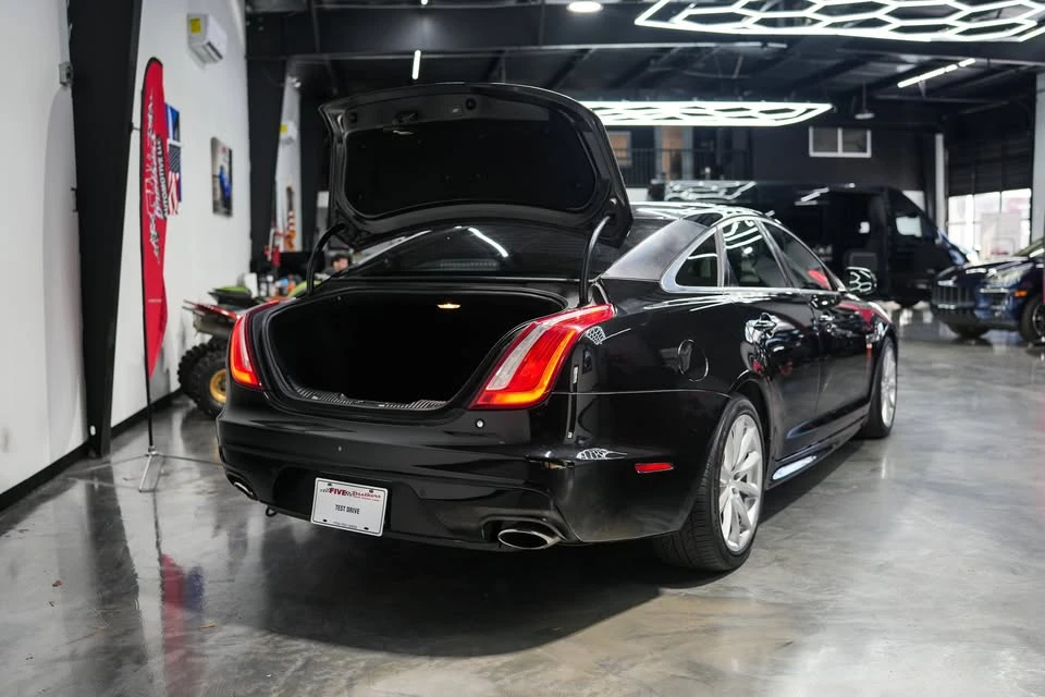 2016 Jaguar X351 XJ - Image 11 of 19