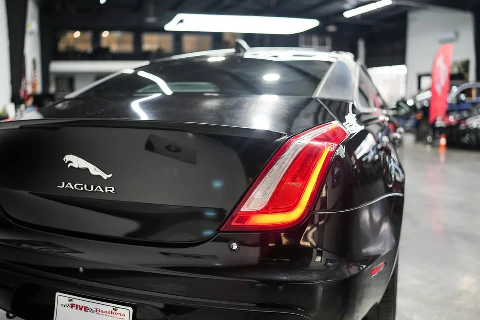 2016 Jaguar X351 XJ - Image 10 of 19
