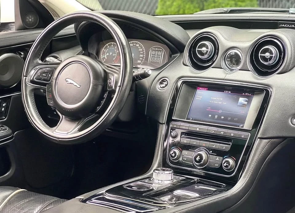 2016 Jaguar X351 XJ - Image 3 of 5