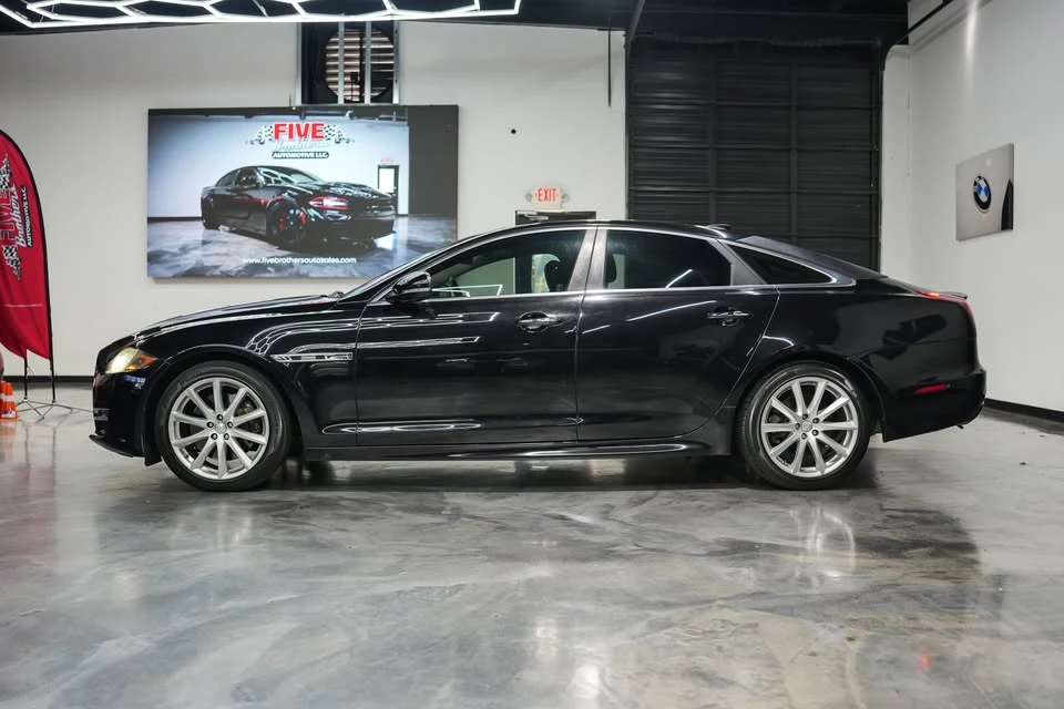 2016 Jaguar X351 XJ - Image 13 of 19