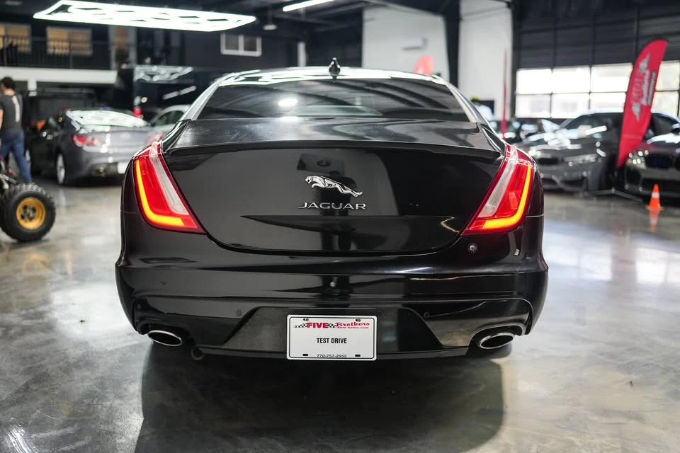 2016 Jaguar X351 XJ - Image 9 of 19