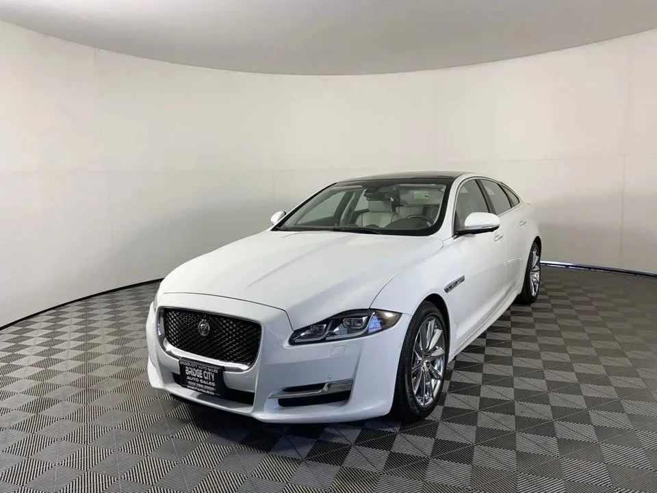 2016 Jaguar X351 XJ - Image 5 of 20