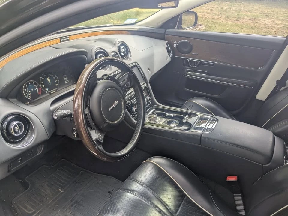 2016 Jaguar X351 XJ - Image 9 of 18