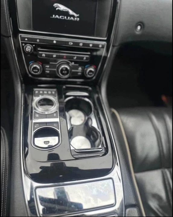 2016 Jaguar X351 XJ - Image 3 of 3
