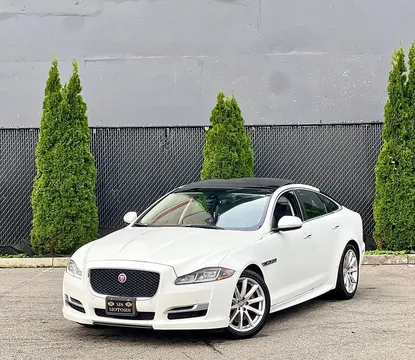 2016 Jaguar XJ