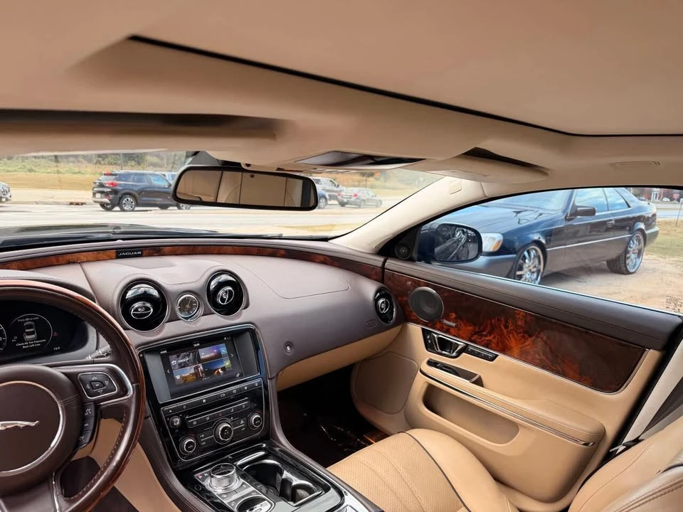 2016 Jaguar X351 XJ - Image 9 of 20