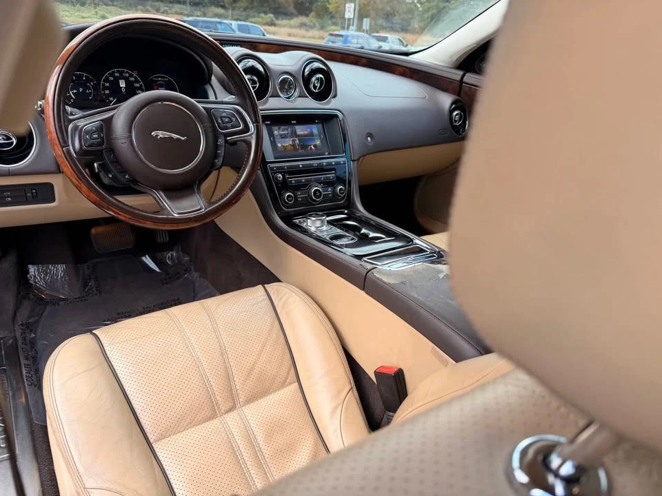 2016 Jaguar X351 XJ - Image 11 of 20