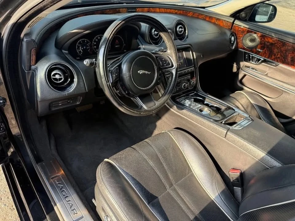 2016 Jaguar X351 XJ - Image 13 of 19