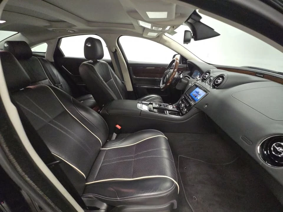 2016 Jaguar X351 XJ - Image 12 of 15