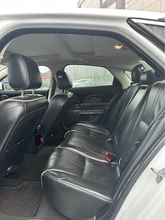 2016 Jaguar X351 XJ - Image 3 of 7