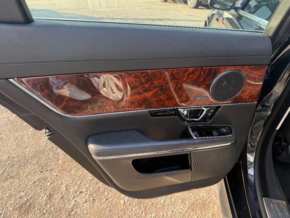 2016 Jaguar X351 XJ - Image 16 of 19
