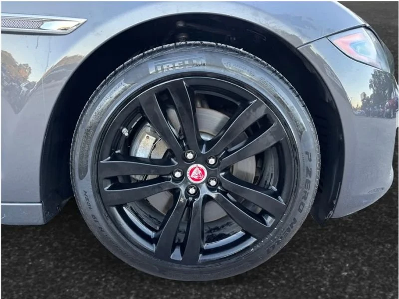 2016 Jaguar X351 XJ - Image 11 of 19