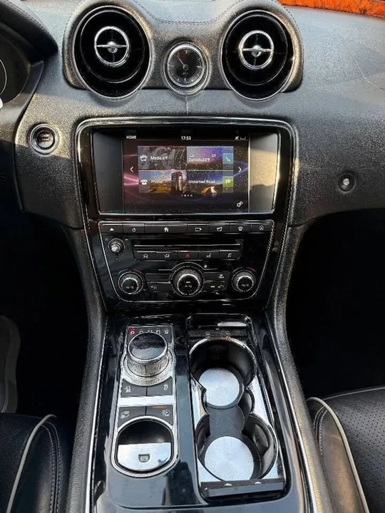 2016 Jaguar X351 XJ - Image 11 of 19