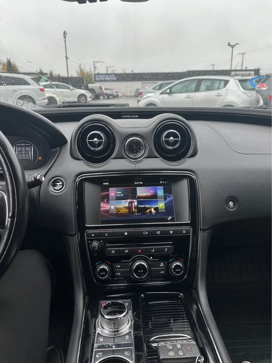 2016 Jaguar X351 XJ - Image 7 of 7