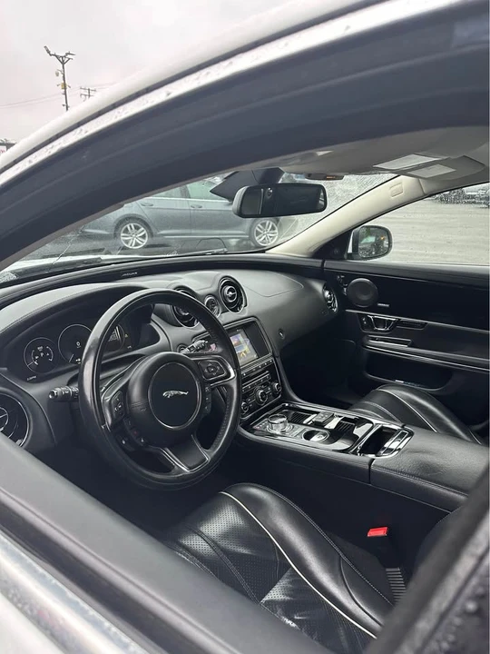 2016 Jaguar X351 XJ - Image 4 of 7