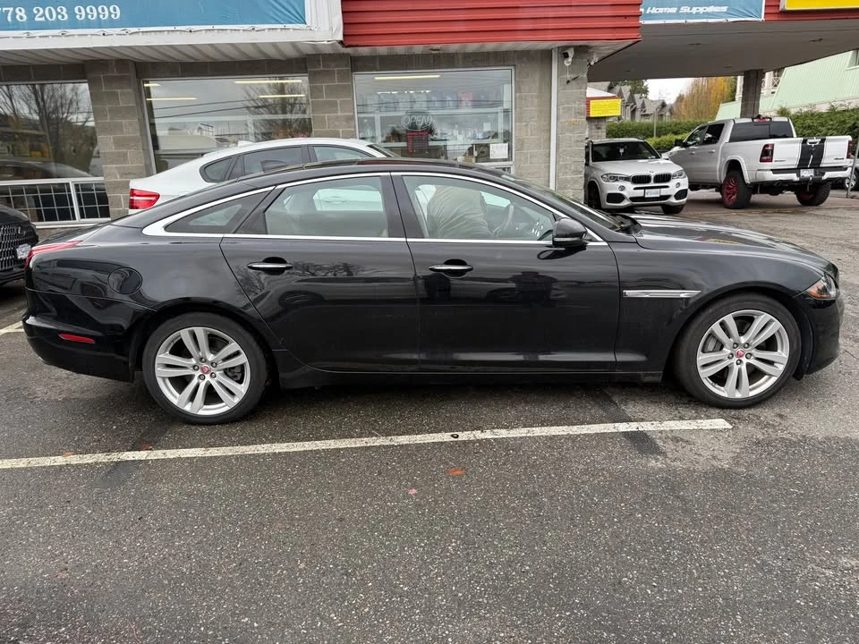 2016 Jaguar X351 XJ - Image 4 of 9