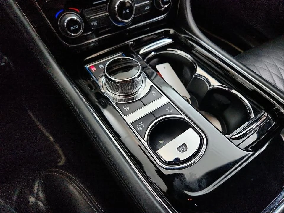 2016 Jaguar X351 XJ - Image 19 of 20