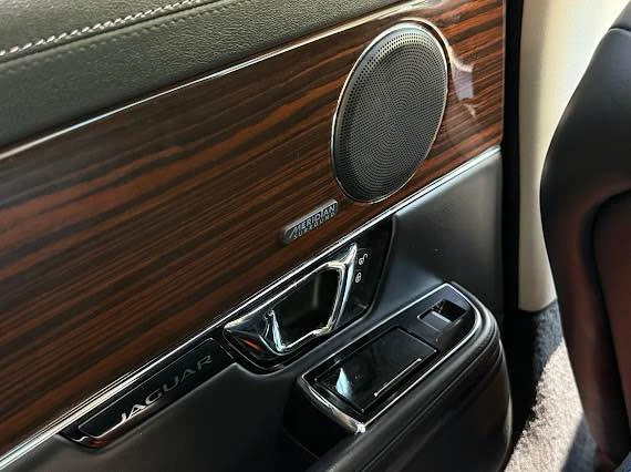2016 Jaguar X351 XJ - Image 19 of 20