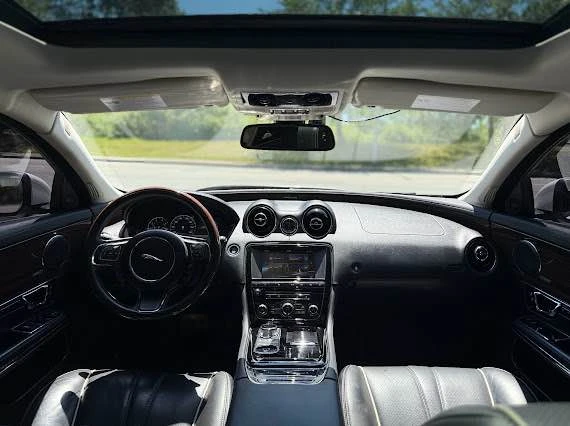 2016 Jaguar X351 XJ - Image 10 of 20