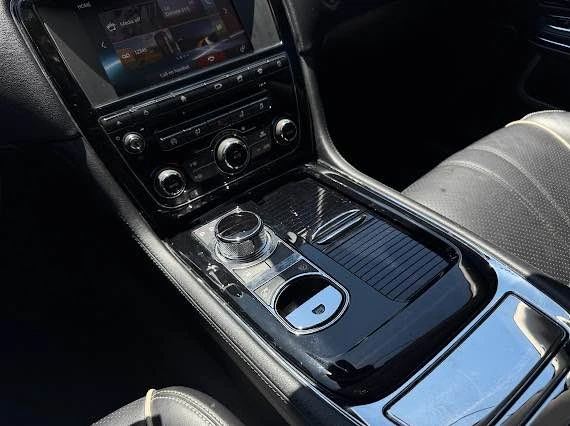 2016 Jaguar X351 XJ - Image 13 of 20