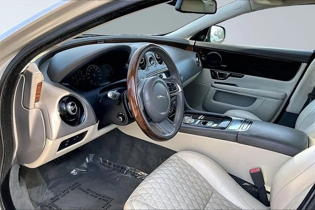 2016 Jaguar X351 XJ - Image 11 of 20