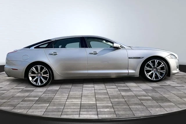 2016 Jaguar X351 XJ - Image 8 of 20