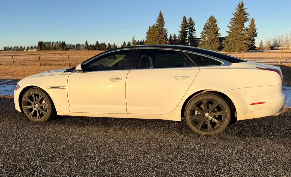 2016 Jaguar X351 XJ - Image 2 of 4